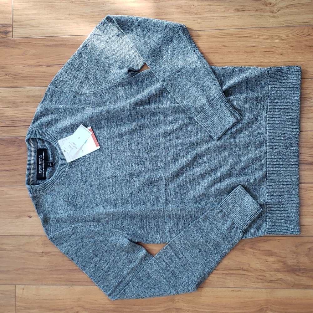 Banana Republic 100% Linen Crew Neck Sweater